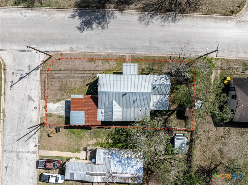 921 Robertson Street Gonzales, TX 78629