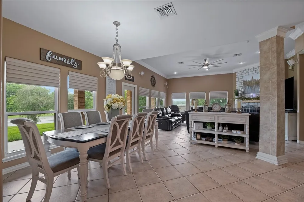 173 David Sandia, TX 78383