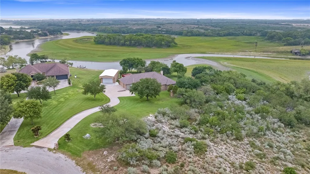 173 David Sandia, TX 78383