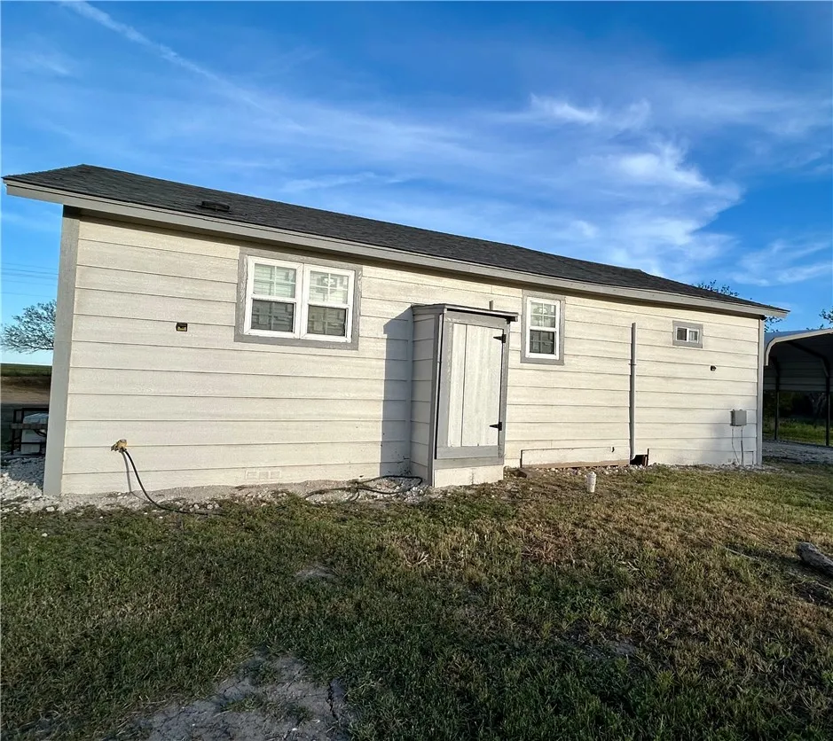 473 E County Road 303 Orange Grove, TX 78372
