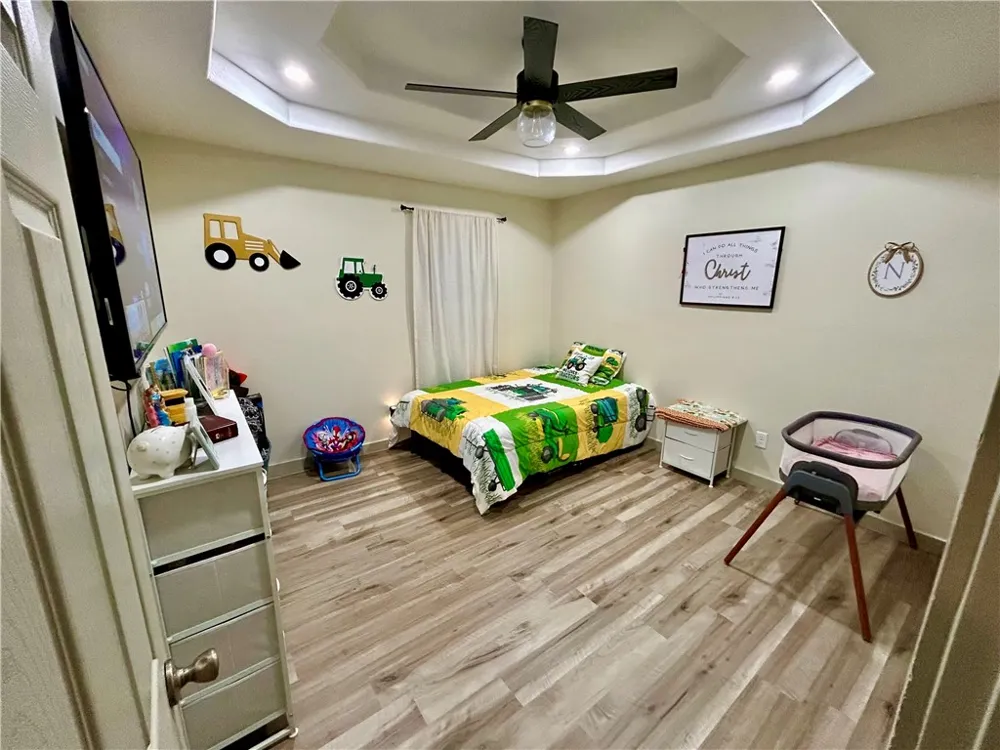 473 E County Road 303 Orange Grove, TX 78372