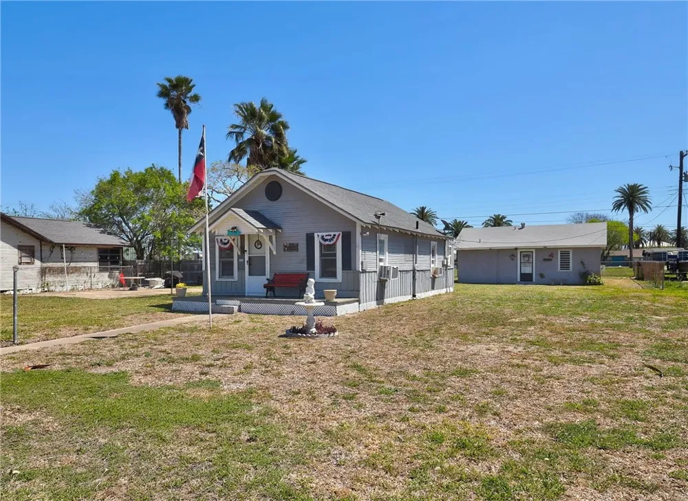 1139 S Houston Street Aransas Pass, TX 78336