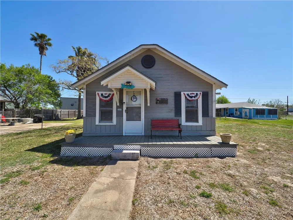 1139 S Houston Street Aransas Pass, TX 78336