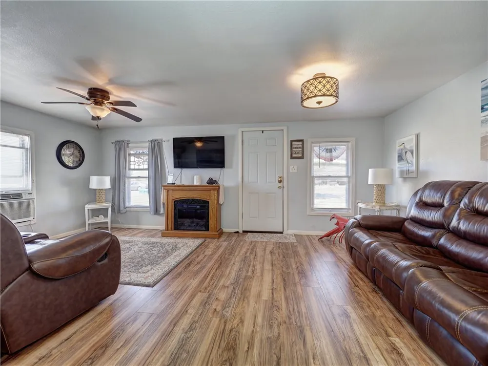 1139 S Houston Street Aransas Pass, TX 78336