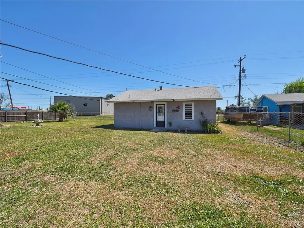 1139 S Houston Street Aransas Pass, TX 78336
