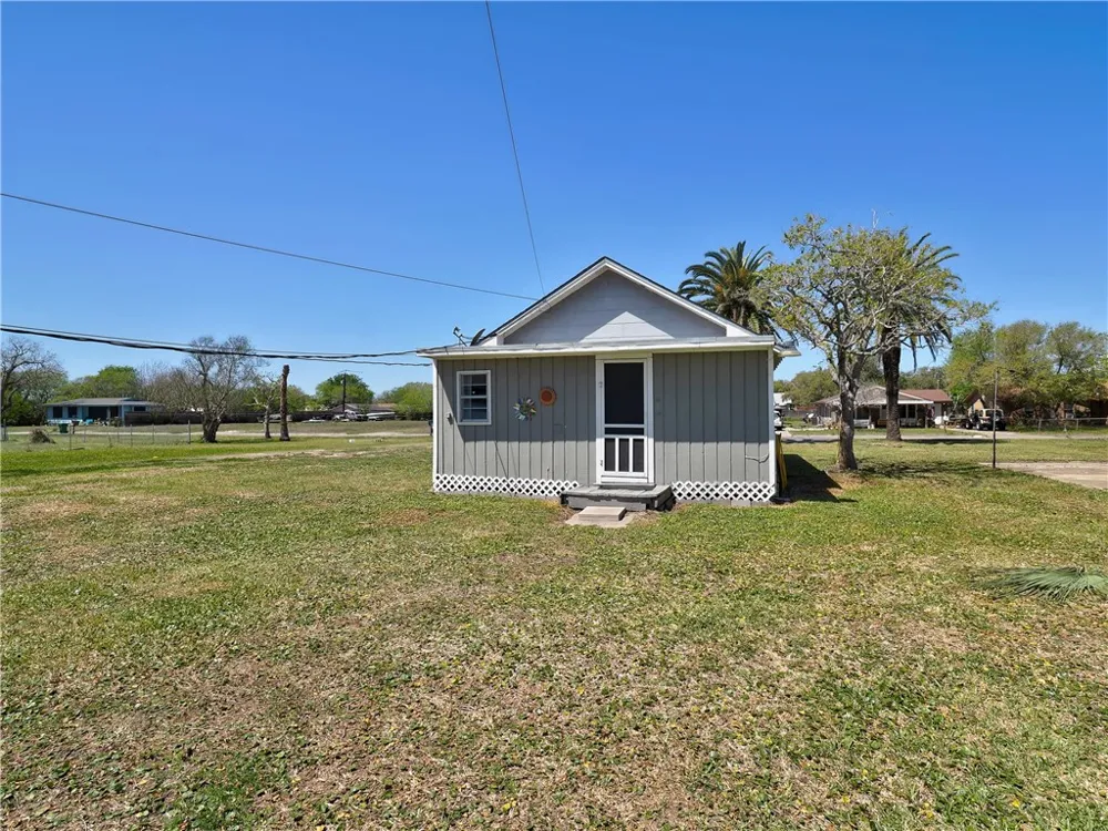 1139 S Houston Street Aransas Pass, TX 78336