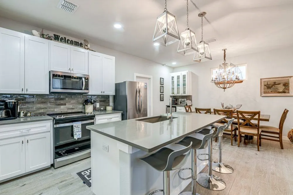 603 E Avenue G #204 Port Aransas, TX 78373