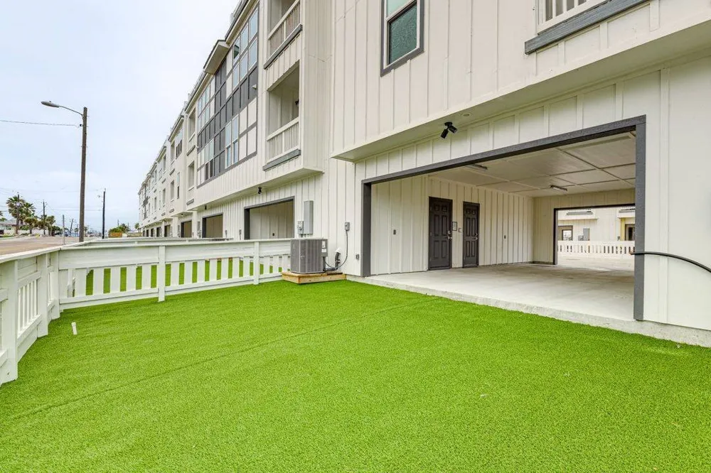 603 E Avenue G #204 Port Aransas, TX 78373