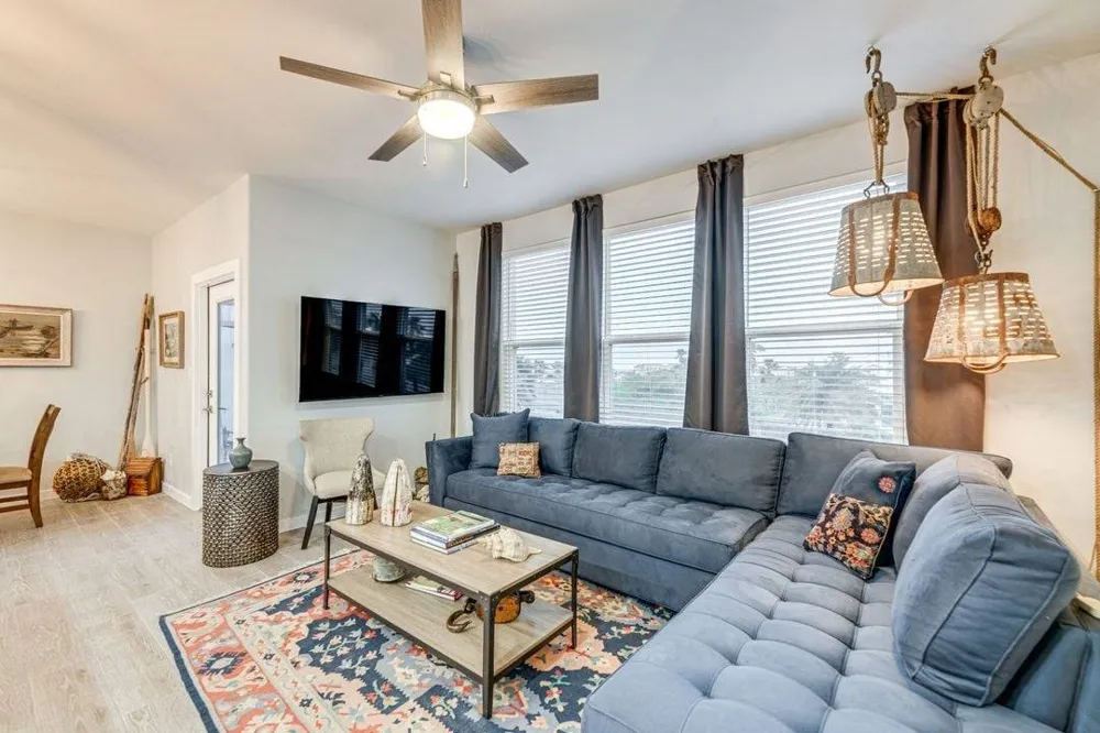 603 E Avenue G #204 Port Aransas, TX 78373