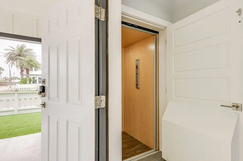 603 E Avenue G #204 Port Aransas, TX 78373