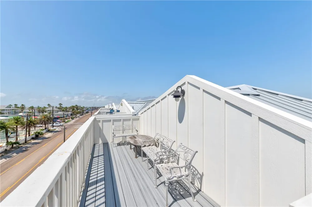 603 E Avenue G #204 Port Aransas, TX 78373