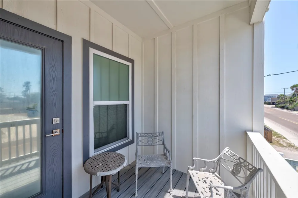 603 E Avenue G #204 Port Aransas, TX 78373