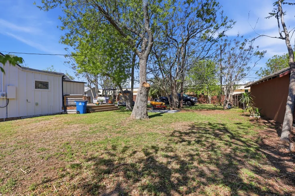 2585 San Angelo Avenue Ingleside, TX 78362