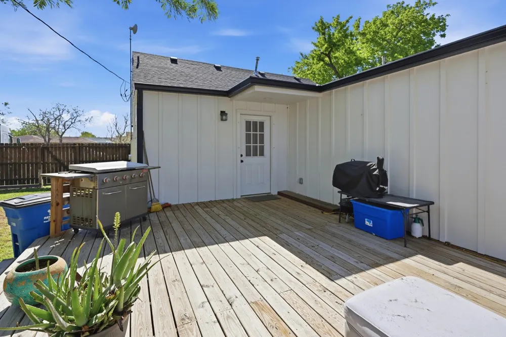 2585 San Angelo Avenue Ingleside, TX 78362