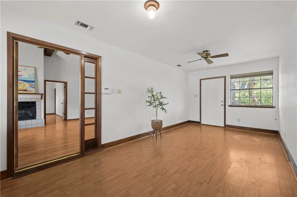 606 N Seventh St Fulton, TX 78358