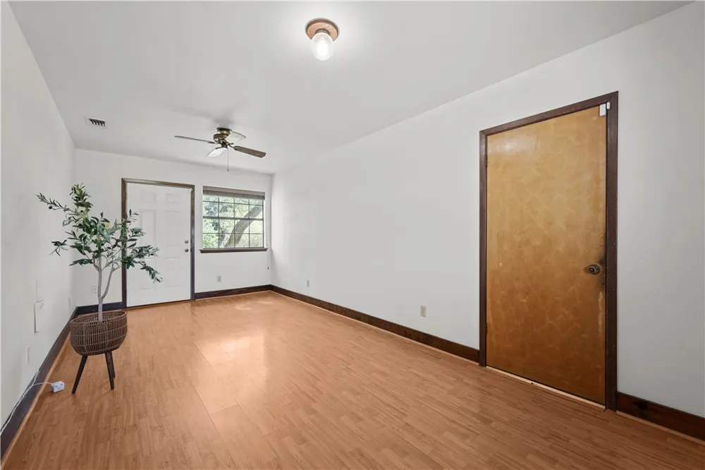 606 N Seventh St Fulton, TX 78358