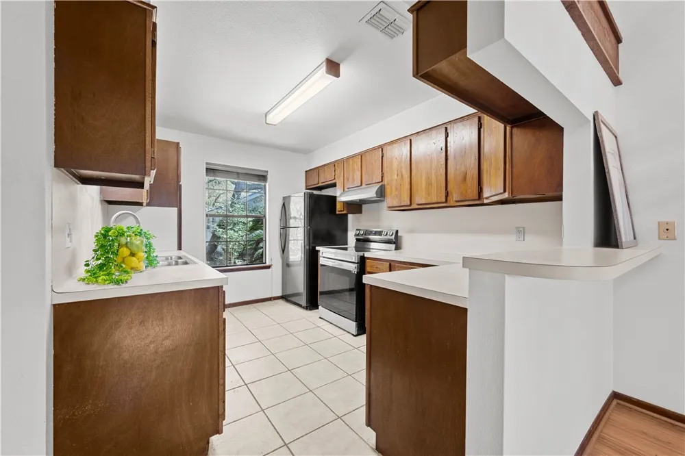 606 N Seventh St Fulton, TX 78358