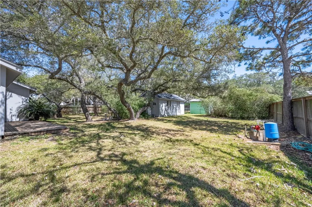 606 N Seventh St Fulton, TX 78358
