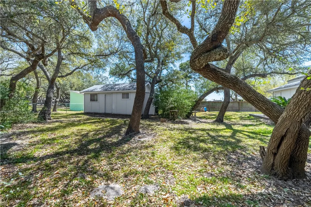 606 N Seventh St Fulton, TX 78358