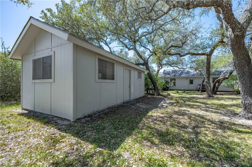 606 N Seventh St Fulton, TX 78358