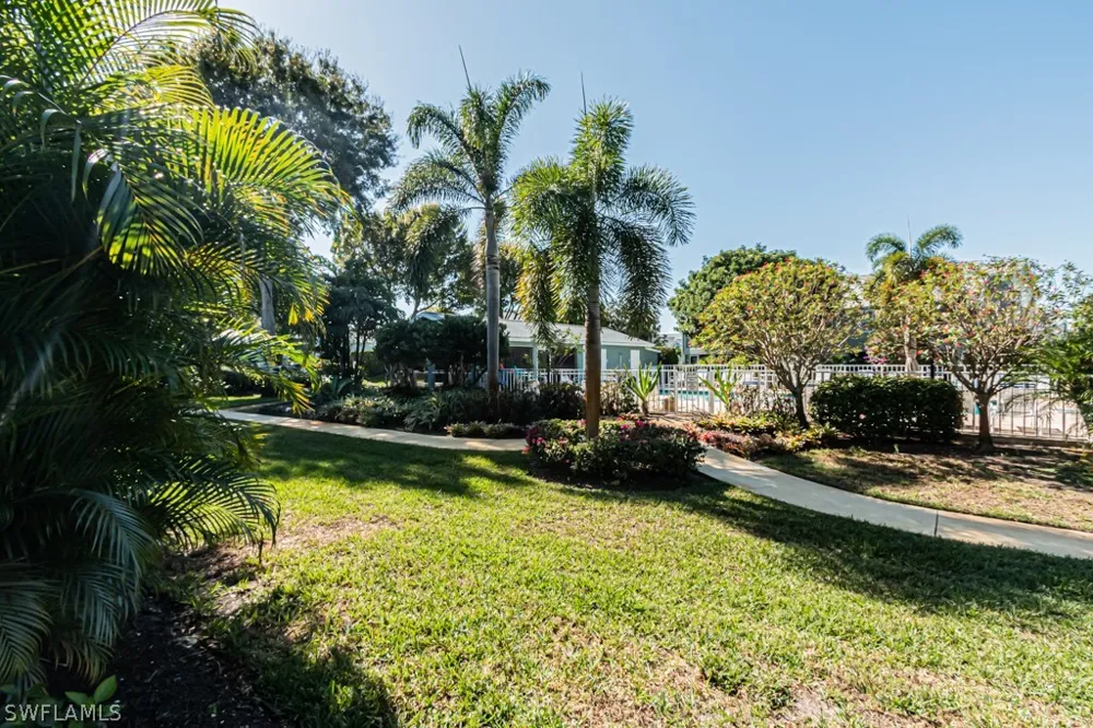 Tama Circle #102 Naples, FL 34112