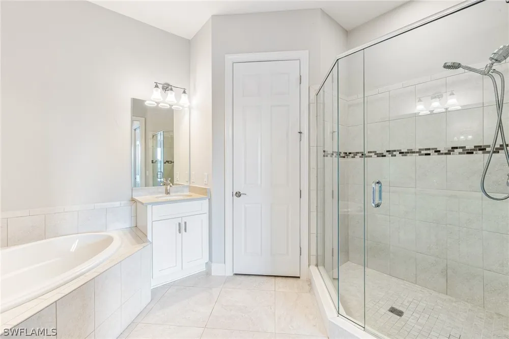 Covent Garden Court #1203 Naples, FL 34120
