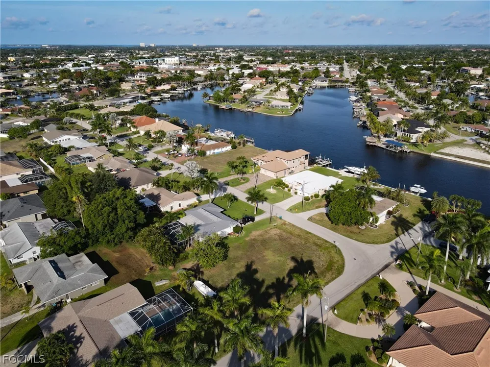 SE 19th Avenue Cape Coral, FL 33904