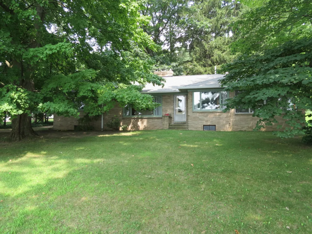 890 White Lake Road Pleasant Lake, MI 49272
