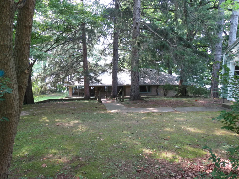 890 White Lake Road Pleasant Lake, MI 49272