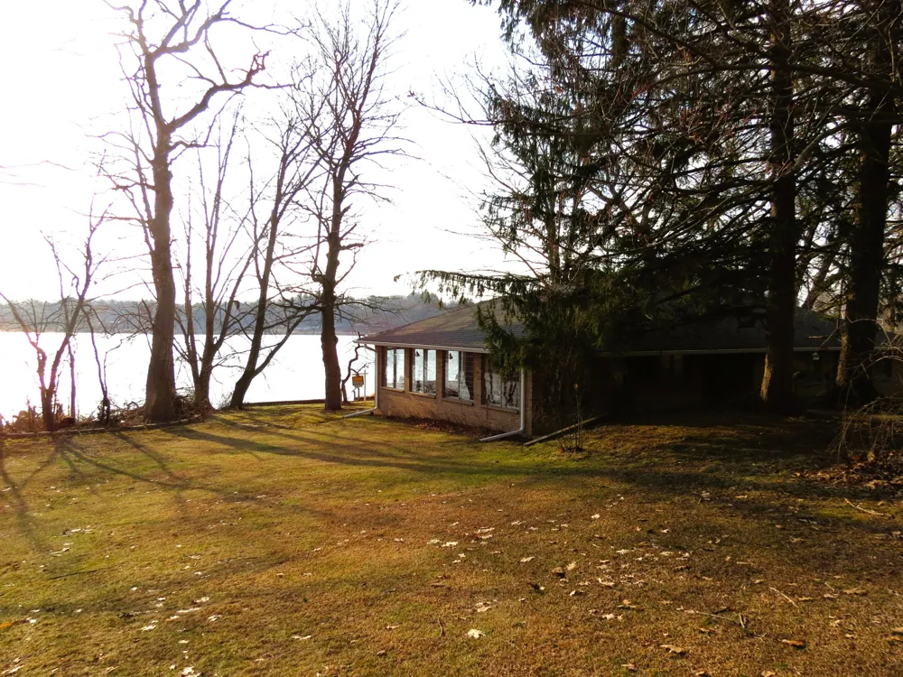 890 White Lake Road Pleasant Lake, MI 49272