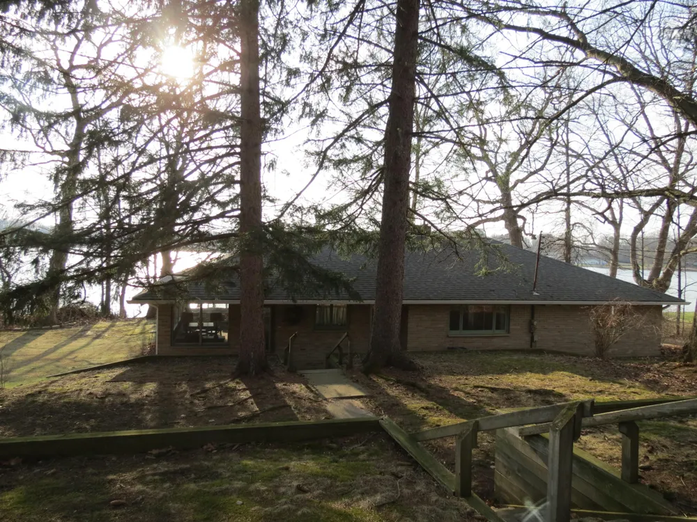 890 White Lake Road Pleasant Lake, MI 49272