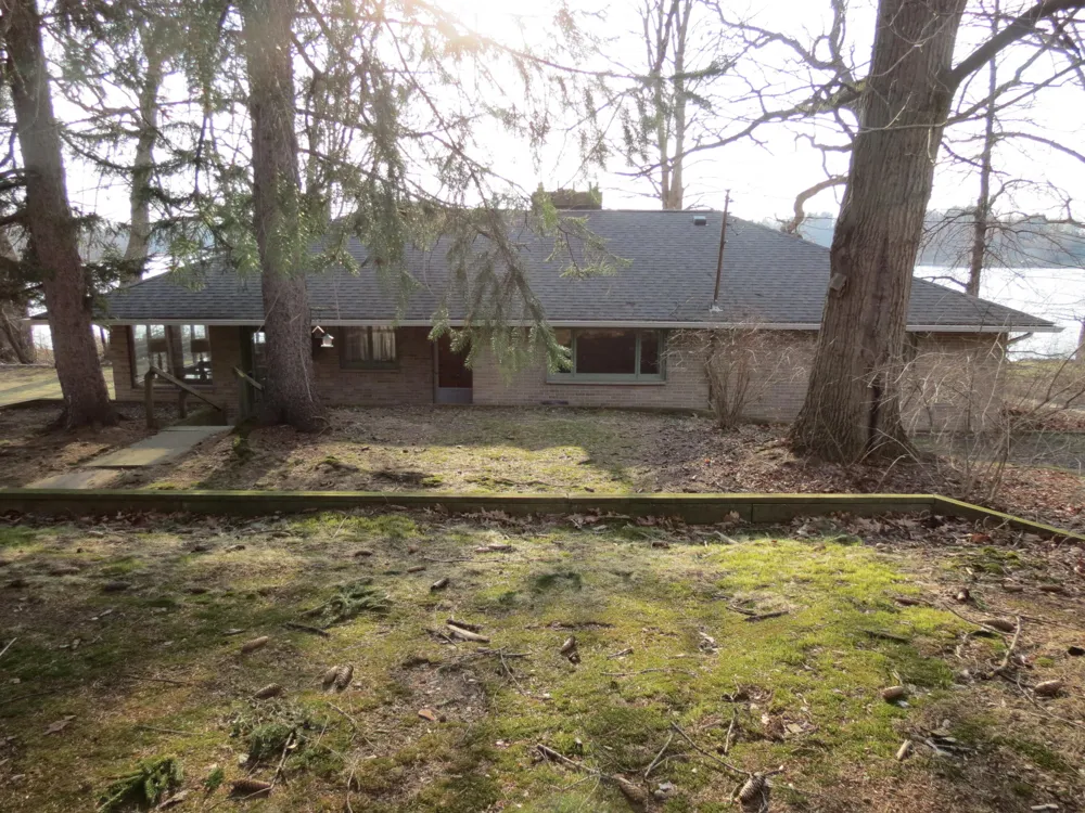 890 White Lake Road Pleasant Lake, MI 49272