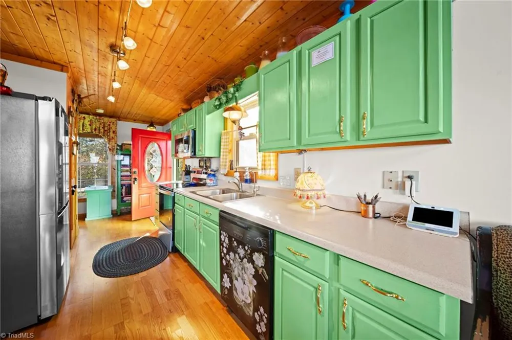 1902 Brown Road Sparta, NC 28675