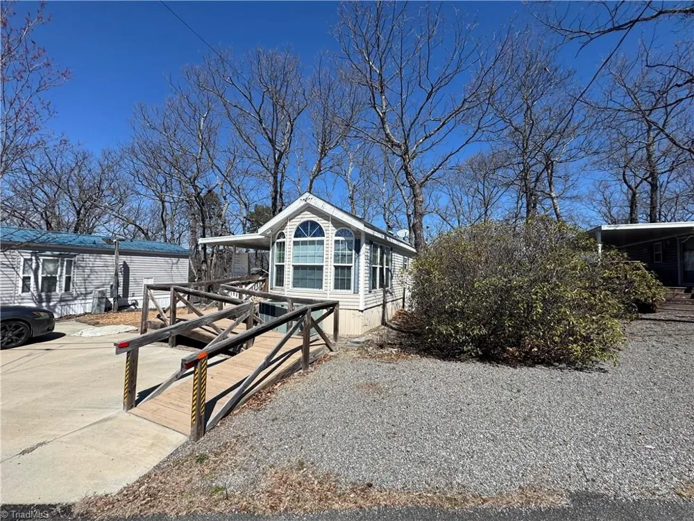 438 Dogwood Circle Traphill, NC 28685