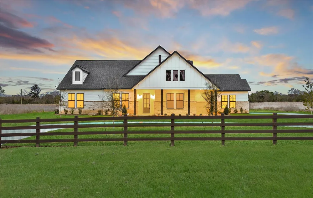 151 Seguin Drive New Waverly, TX 77358