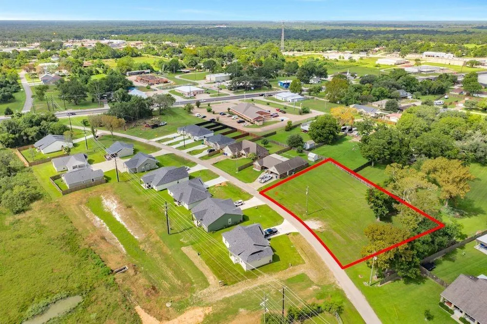 Ellis Ln West Columbia, TX 77486