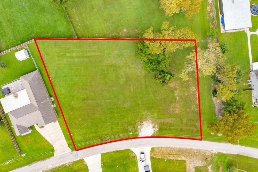 Ellis Ln West Columbia, TX 77486