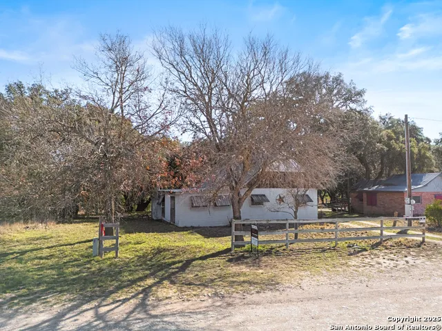 62 Turkey Trot Uvalde, TX 78801
