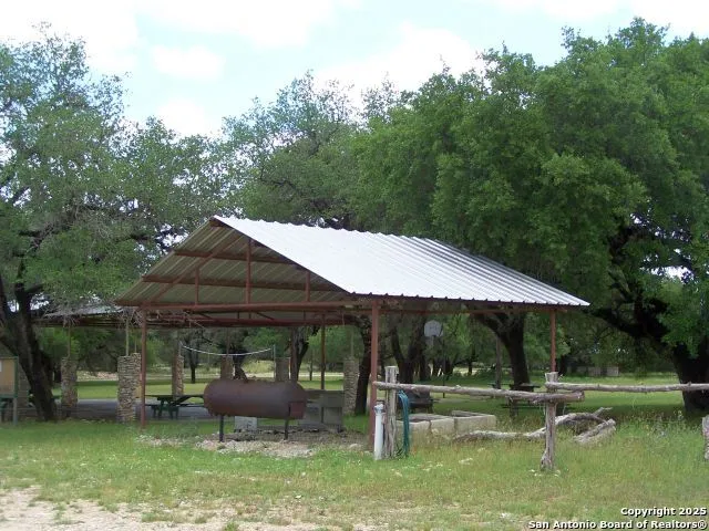 62 Turkey Trot Uvalde, TX 78801