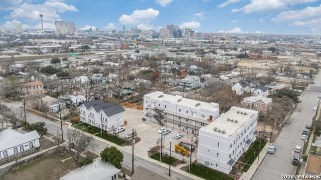 330 E Carson St San Antonio, TX 78208