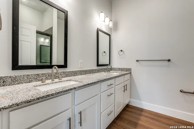 330 E Carson St San Antonio, TX 78208