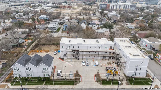 330 E Carson St San Antonio, TX 78208
