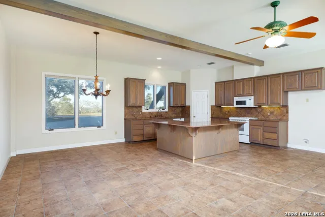 1141 Currie Road Wimberley, TX 78676