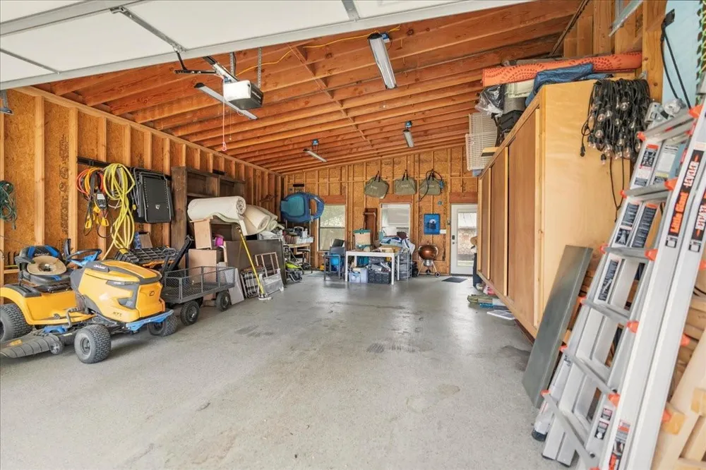 2400 Flite Acres Road Wimberley, TX 78676