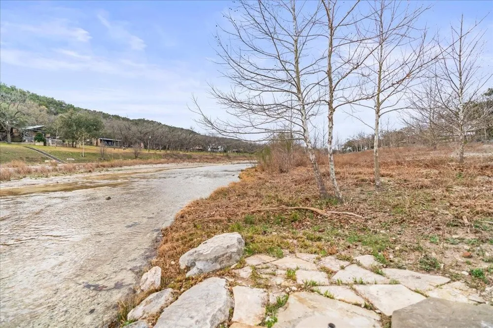 2400 Flite Acres Road Wimberley, TX 78676