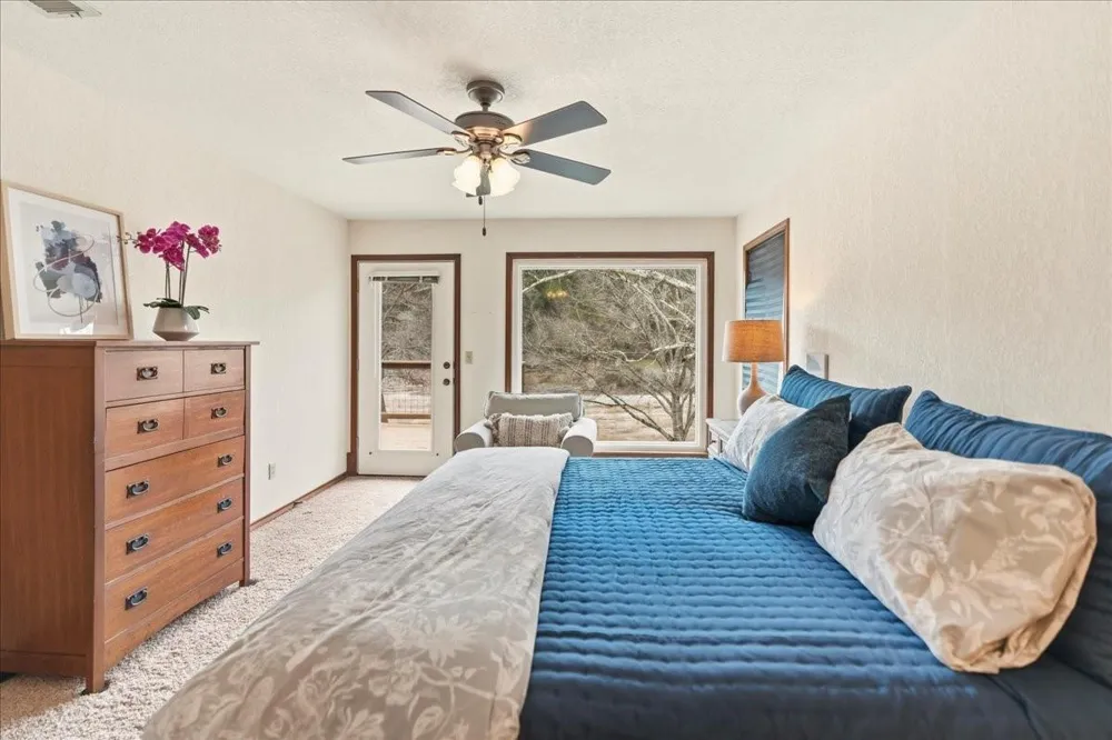 2400 Flite Acres Road Wimberley, TX 78676