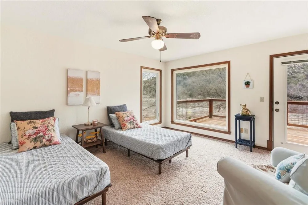 2400 Flite Acres Road Wimberley, TX 78676