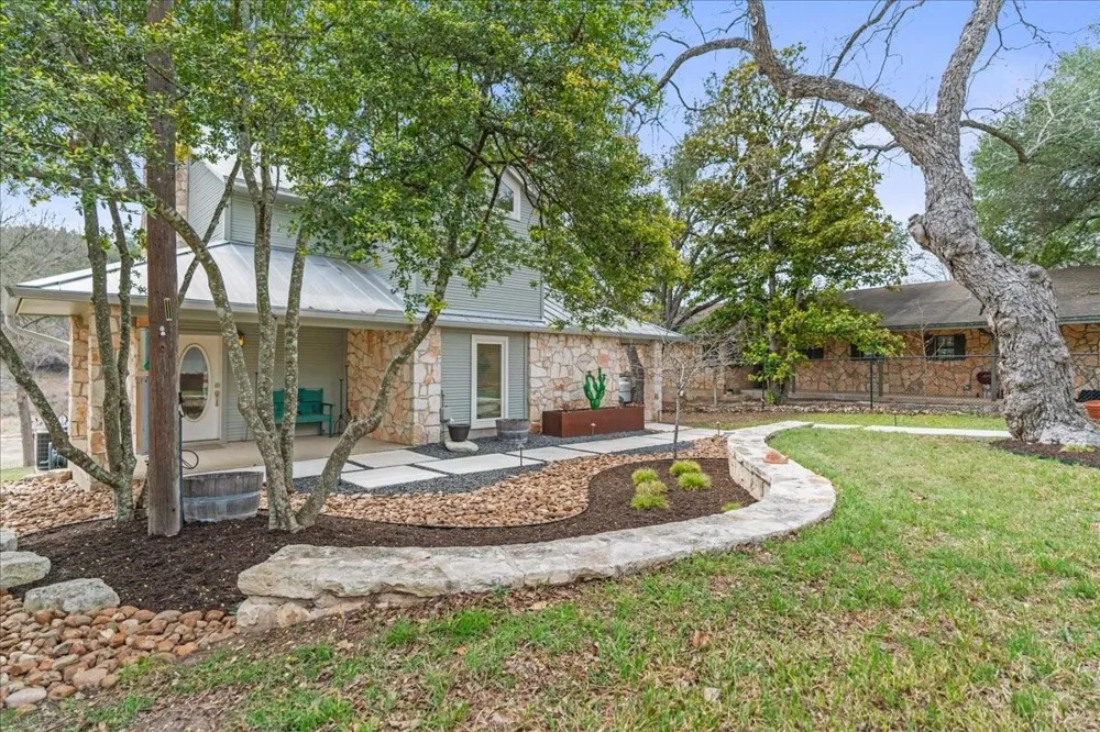 2400 Flite Acres Road Wimberley, TX 78676