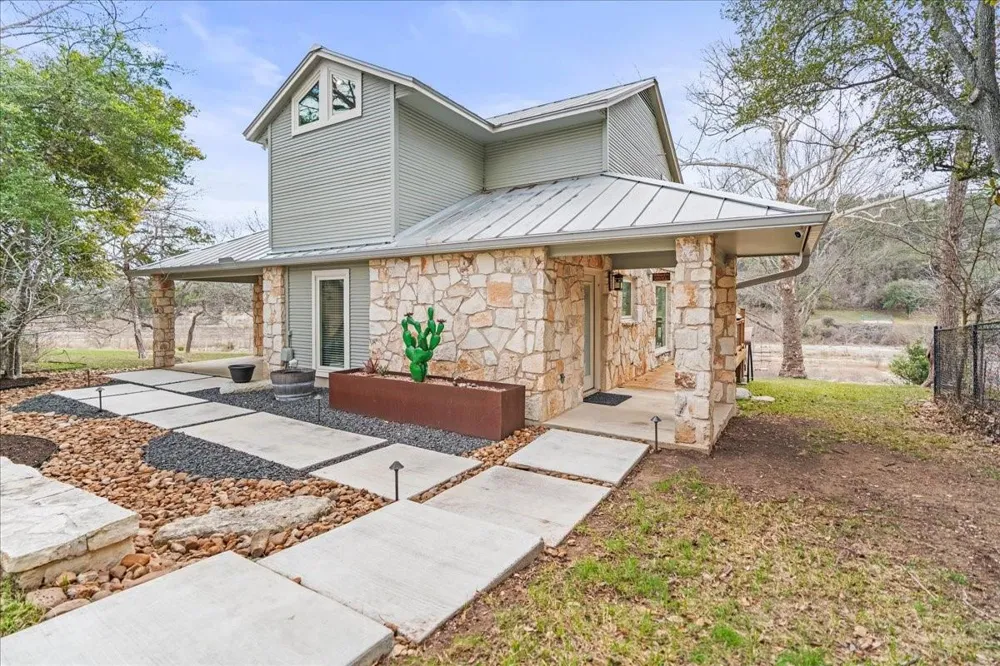 2400 Flite Acres Road Wimberley, TX 78676