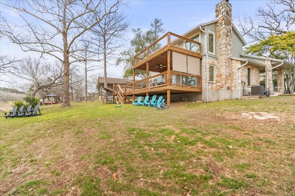 2400 Flite Acres Road Wimberley, TX 78676